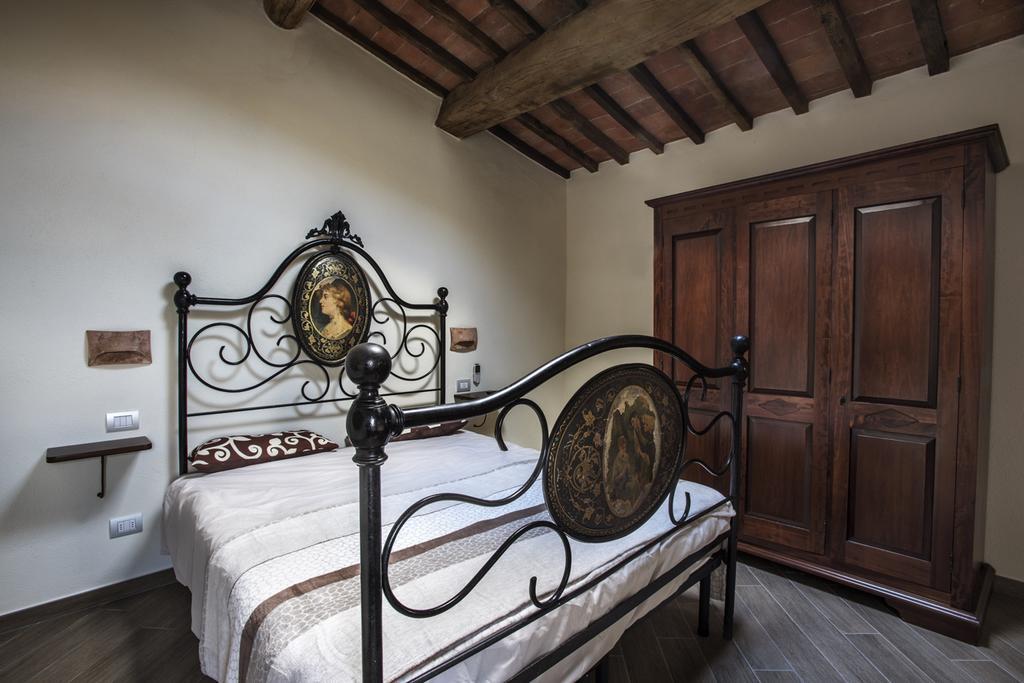 Bed and breakfast Antico Borgo Seggiano Chambre photo